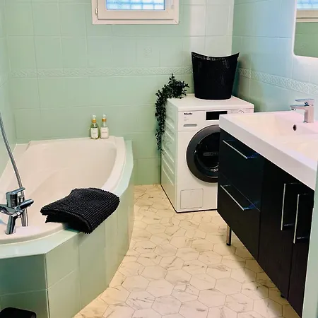 Maison Confortable Avec Jacuzzi A Willa Tuluza